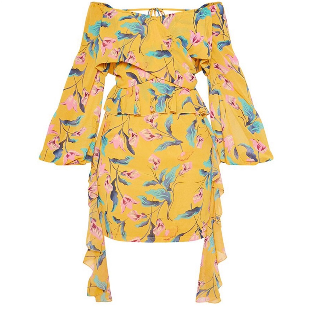 New with tags floral skater dress